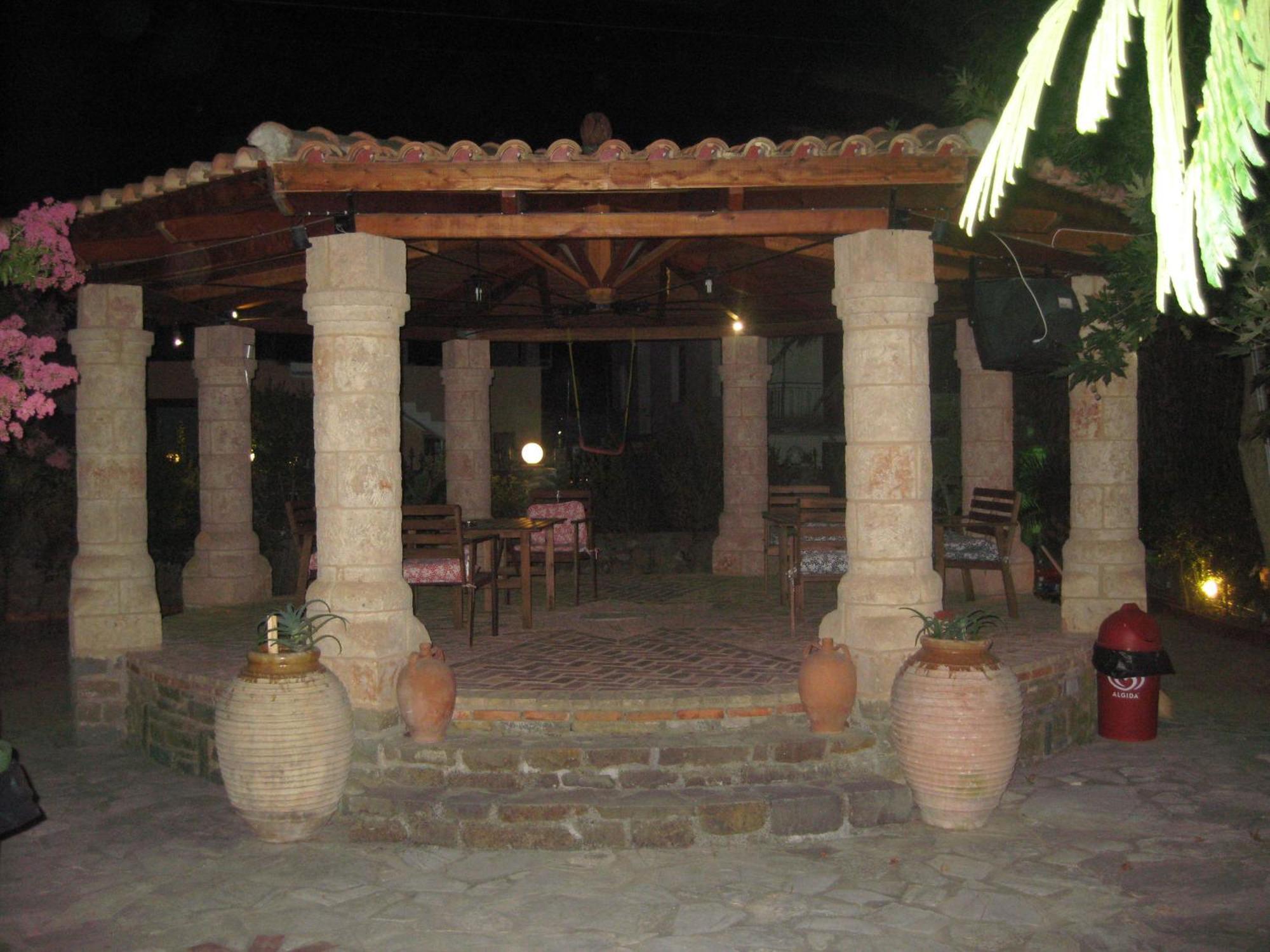 Assimakis Hotel Finikounta Exterior foto